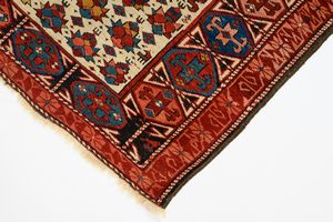 Tappeto Shirvan Kuba Caucaso  - Asta  Arredi Antichi, Oggetti d'Arte, Curiosities con una selezione di tappeti - Associazione Nazionale - Case d'Asta italiane