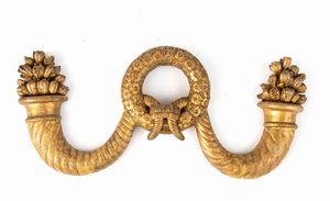 Gruppo di fregi italiani dorati  - Asta  Arredi Antichi, Oggetti d'Arte, Curiosities con una selezione di tappeti - Associazione Nazionale - Case d'Asta italiane