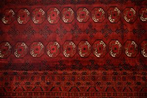 Tappeto Bukara Turkman  - Asta  Arredi Antichi, Oggetti d'Arte, Curiosities con una selezione di tappeti - Associazione Nazionale - Case d'Asta italiane