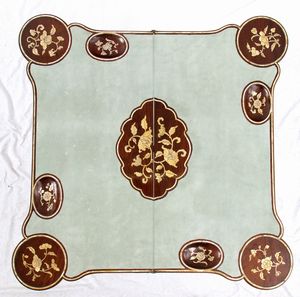 John Channon : Tavolino da gioco inglese Giorgio II  - Asta  Arredi Antichi, Oggetti d'Arte, Curiosities con una selezione di tappeti - Associazione Nazionale - Case d'Asta italiane