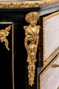 Comò francese in stile Charles Boullé, Napoleone III  - Asta  Arredi Antichi, Oggetti d'Arte, Curiosities con una selezione di tappeti - Associazione Nazionale - Case d'Asta italiane