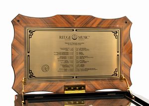 Carillon reuge edizione limitata 048/200  - Asta  Arredi Antichi, Oggetti d'Arte, Curiosities con una selezione di tappeti - Associazione Nazionale - Case d'Asta italiane