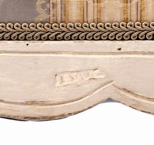 Pierre Leduc : Coppia di poltrone Francesi, Luigi XV  - Asta  Arredi Antichi, Oggetti d'Arte, Curiosities con una selezione di tappeti - Associazione Nazionale - Case d'Asta italiane