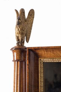 Specchiera italiana in stile impero  - Asta  Arredi Antichi, Oggetti d'Arte, Curiosities con una selezione di tappeti - Associazione Nazionale - Case d'Asta italiane