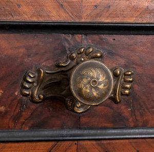 Trumeau italiano in noce con intarsi in avorio  - Asta  Arredi Antichi, Oggetti d'Arte, Curiosities con una selezione di tappeti - Associazione Nazionale - Case d'Asta italiane