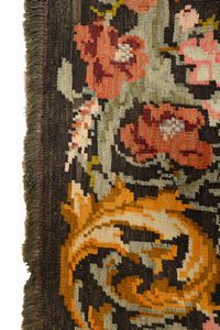 Tappeto Kilim Karabagh  - Asta  Arredi Antichi, Oggetti d'Arte, Curiosities con una selezione di tappeti - Associazione Nazionale - Case d'Asta italiane