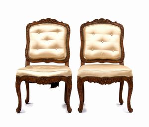 Gruppo di quattro poltrone francesi, Reggenza  - Asta  Arredi Antichi, Oggetti d'Arte, Curiosities con una selezione di tappeti - Associazione Nazionale - Case d'Asta italiane