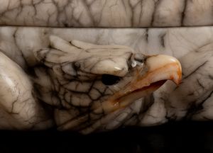 Scultura francese in alabastro  - Asta  Arredi Antichi, Oggetti d'Arte, Curiosities con una selezione di tappeti - Associazione Nazionale - Case d'Asta italiane