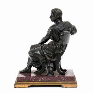 Scultura gran tour in bronzo raffigurante imperatore romano  - Asta  Arredi Antichi, Oggetti d'Arte, Curiosities con una selezione di tappeti - Associazione Nazionale - Case d'Asta italiane