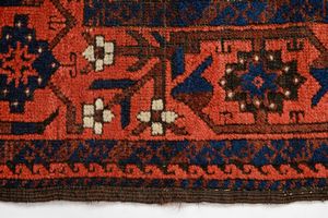 Tappeto Beluci  - Asta  Arredi Antichi, Oggetti d'Arte, Curiosities con una selezione di tappeti - Associazione Nazionale - Case d'Asta italiane