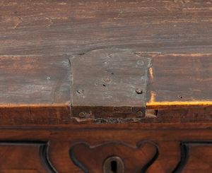 Ribalta italiana barocchetto Luigi XV  - Asta  Arredi Antichi, Oggetti d'Arte, Curiosities con una selezione di tappeti - Associazione Nazionale - Case d'Asta italiane