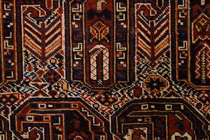 Tappeto Qashqai  - Asta  Arredi Antichi, Oggetti d'Arte, Curiosities con una selezione di tappeti - Associazione Nazionale - Case d'Asta italiane