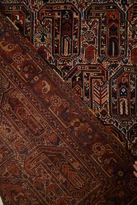 Tappeto Qashqai  - Asta  Arredi Antichi, Oggetti d'Arte, Curiosities con una selezione di tappeti - Associazione Nazionale - Case d'Asta italiane
