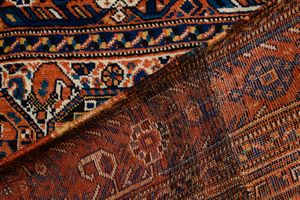 Tappeto Qashqai  - Asta  Arredi Antichi, Oggetti d'Arte, Curiosities con una selezione di tappeti - Associazione Nazionale - Case d'Asta italiane