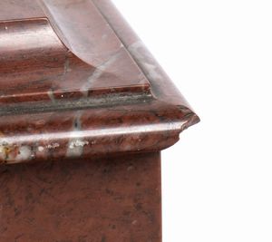 Scultura francese in bronzo raffigurante Perseo, copia di Cellini  - Asta  Arredi Antichi, Oggetti d'Arte, Curiosities con una selezione di tappeti - Associazione Nazionale - Case d'Asta italiane