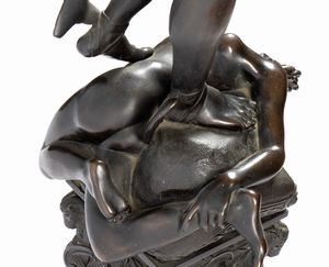 Scultura francese in bronzo raffigurante Perseo, copia di Cellini  - Asta  Arredi Antichi, Oggetti d'Arte, Curiosities con una selezione di tappeti - Associazione Nazionale - Case d'Asta italiane