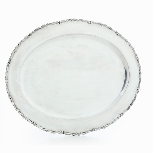 Vassoio ovale. Argenteria italiana del XX secolo, argentiere Peruggia & C., Alessandria  - Asta Argenti e Icone - Associazione Nazionale - Case d'Asta italiane