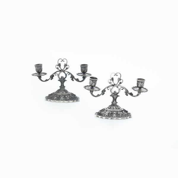 Coppia di candelabri. Argenteria italiana del XX secolo  - Asta Argenti e Icone - Associazione Nazionale - Case d'Asta italiane