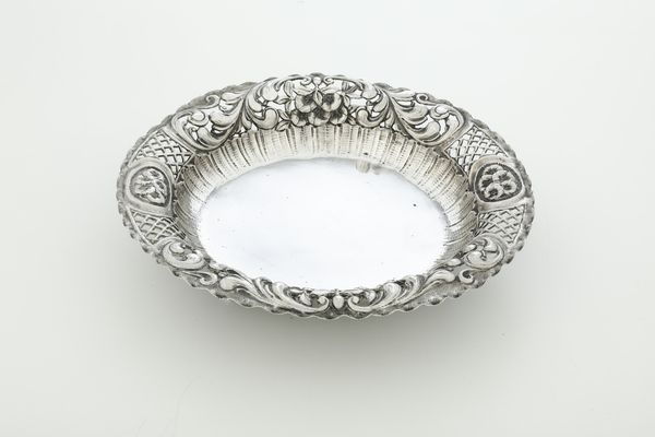 Centrotavola. Argenteria italiana del XX secolo, bollo dell'argentiere assente  - Asta Argenti e Icone - Associazione Nazionale - Case d'Asta italiane