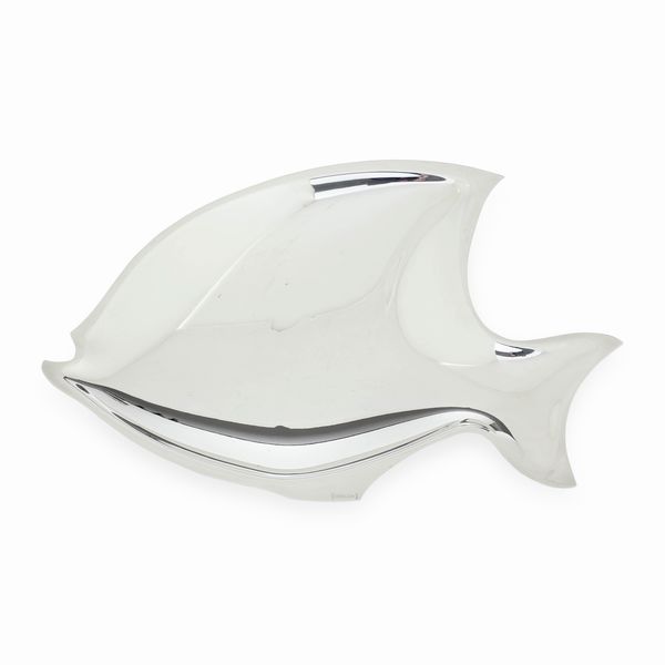 Ciotola a pesce. Argenteria artistica milanese del XX-XXI secolo. Argentiere designer Gabriele Devecchi  - Asta Argenti e Icone - Associazione Nazionale - Case d'Asta italiane