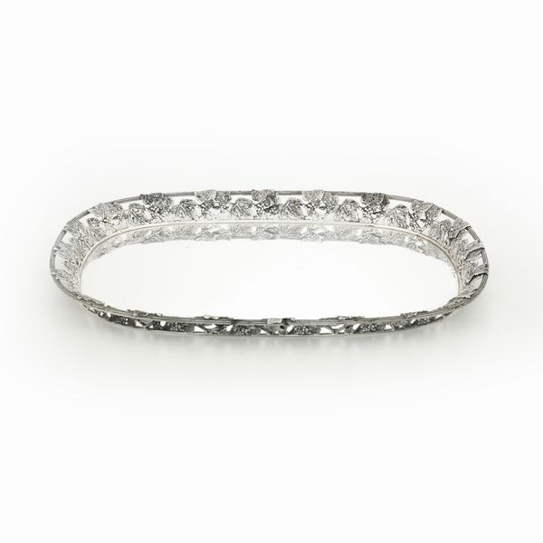 Vassoio. Argenteria milanese del XX secolo, argentiere Messulam  - Asta Argenti e Icone - Associazione Nazionale - Case d'Asta italiane