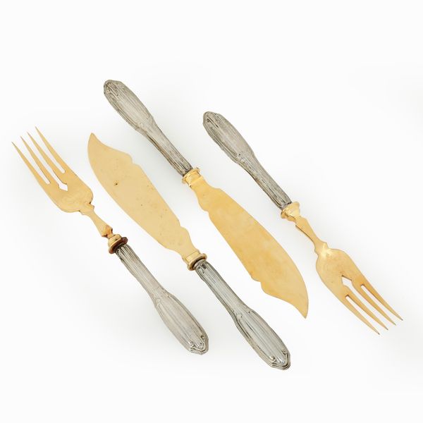 Servizio di posate da pesce. Argenteria italiana della prima metà del XX secolo  - Asta Argenti e Icone - Associazione Nazionale - Case d'Asta italiane