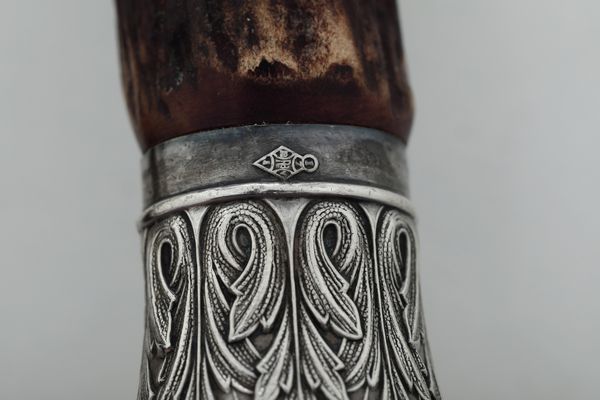 Gruppo di tre coppie di posate da portata diverse. Inghilterra XX secolo  - Asta Argenti e Icone - Associazione Nazionale - Case d'Asta italiane