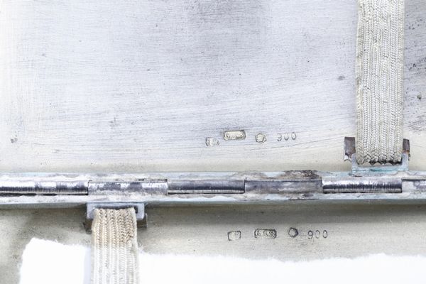 Lotto di 2 tabacchiere. Francia XIX-XX secolo  - Asta Argenti e Icone - Associazione Nazionale - Case d'Asta italiane