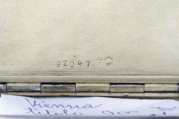 Lotto di 2 tabacchiere. Francia XIX-XX secolo  - Asta Argenti e Icone - Associazione Nazionale - Case d'Asta italiane