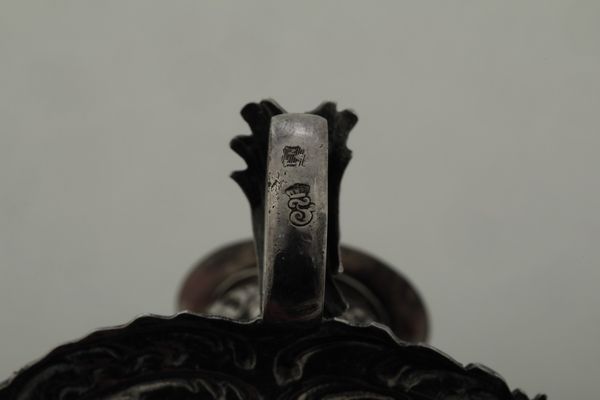 Tazzina con piattino e bugia. Manifattura europea del XX secoli  - Asta Argenti e Icone - Associazione Nazionale - Case d'Asta italiane