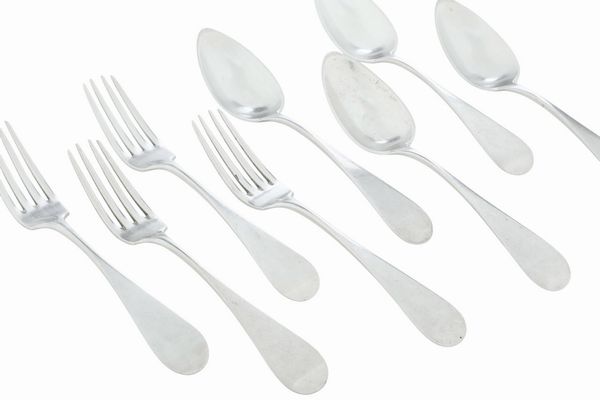 Servizio composto da 14 forchette e 18 cucchiai. Argenteria milanese del XIX secolo  - Asta Argenti e Icone - Associazione Nazionale - Case d'Asta italiane