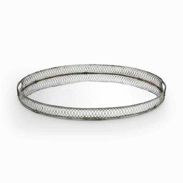 Vassoio con bordo a ringhiera. Stato Pontificio, XIX secolo  - Asta Argenti e Icone - Associazione Nazionale - Case d'Asta italiane