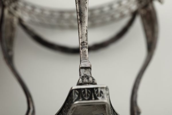 Coppia di saliere. Italia XIX secolo, apparentemente prive di punzonatura  - Asta Argenti e Icone - Associazione Nazionale - Case d'Asta italiane