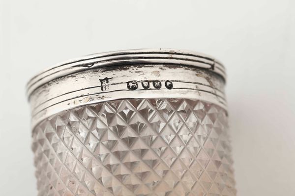 Calamaio. Argento e vetro molato. Londra 1887. Argentiere R.F.&H. entro scudo (non identificato)  - Asta Argenti e Icone - Associazione Nazionale - Case d'Asta italiane