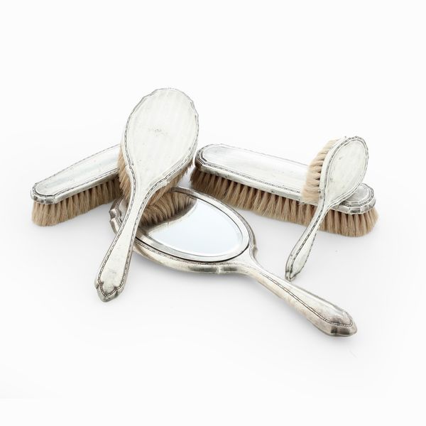 Set da toilette. Argenteria italiana della prima metà del XX secolo  - Asta Argenti e Icone - Associazione Nazionale - Case d'Asta italiane