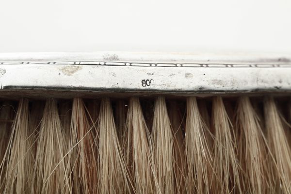 Set da toilette. Argenteria italiana della prima metà del XX secolo  - Asta Argenti e Icone - Associazione Nazionale - Case d'Asta italiane