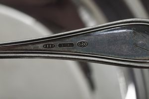 Insieme di coppia di ciotole. Argenteria milanese del XX secolo, argentiere Faraone e Tastevin, argenteria italiana del XX secolo, argentiere Ricci & C., Alessandria  - Asta Argenti e Icone - Associazione Nazionale - Case d'Asta italiane