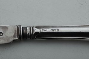 Set di coltellini. Città di Sheffield, inizio XX secolo  - Asta Argenti e Icone - Associazione Nazionale - Case d'Asta italiane