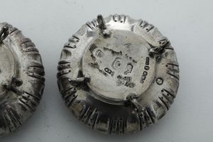 Tre coppie di saliere, 2 coppie apparentemente prive di punzoni  - Asta Argenti e Icone - Associazione Nazionale - Case d'Asta italiane