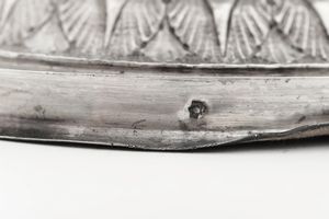 Candeliere a base esagonale, Veneto XVIII secolo e candeliere con decoro neoclassico, Stato Pontificio XIX secolo  - Asta Argenti e Icone - Associazione Nazionale - Case d'Asta italiane