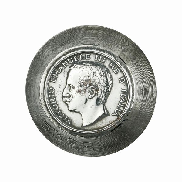 P Vittorio Emanuele Iii Re D'Italia 30 x 24 mm  - Asta Conii e Punzoni della Storica Fabbrica di Medaglie Lorioli (1919-1950) - Associazione Nazionale - Case d'Asta italiane