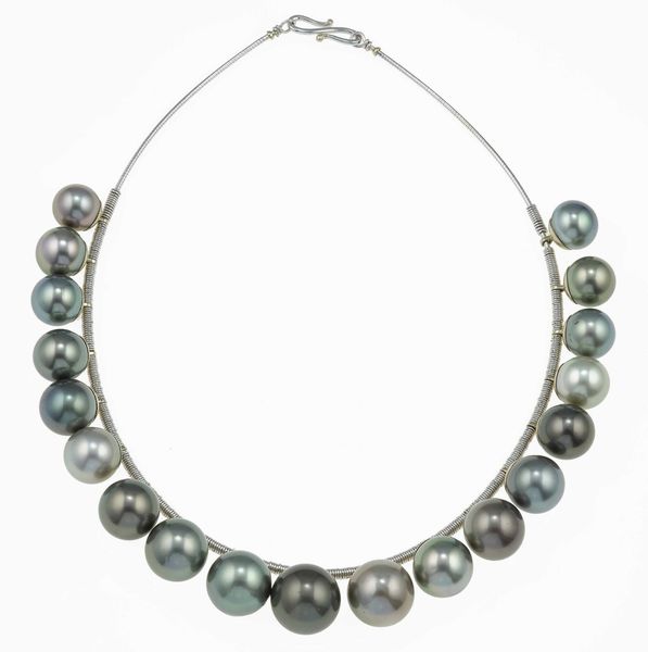 Collana con perle grigie  - Asta Gioielli - Associazione Nazionale - Case d'Asta italiane