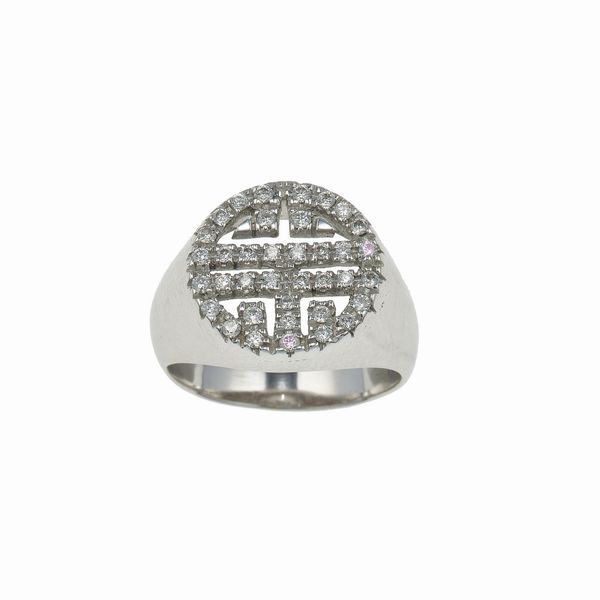 Anello con simbolo della felicit con diamanti  - Asta Gioielli - Associazione Nazionale - Case d'Asta italiane