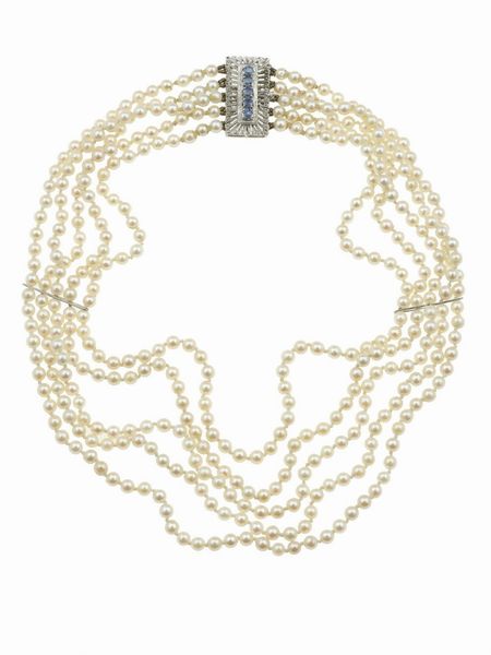 Collana a cinque fili di perle coltivate  - Asta Gioielli - Associazione Nazionale - Case d'Asta italiane