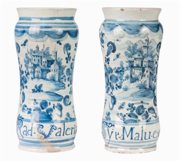 Coppia di vasi da farmacia  - Asta Placchette, Medaglie, Sculture e Ceramiche dal XIV al XIX secolo - Associazione Nazionale - Case d'Asta italiane