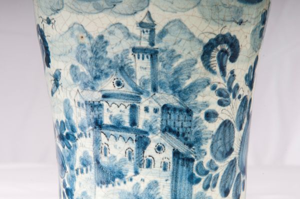 Coppia di vasi da farmacia  - Asta Placchette, Medaglie, Sculture e Ceramiche dal XIV al XIX secolo - Associazione Nazionale - Case d'Asta italiane