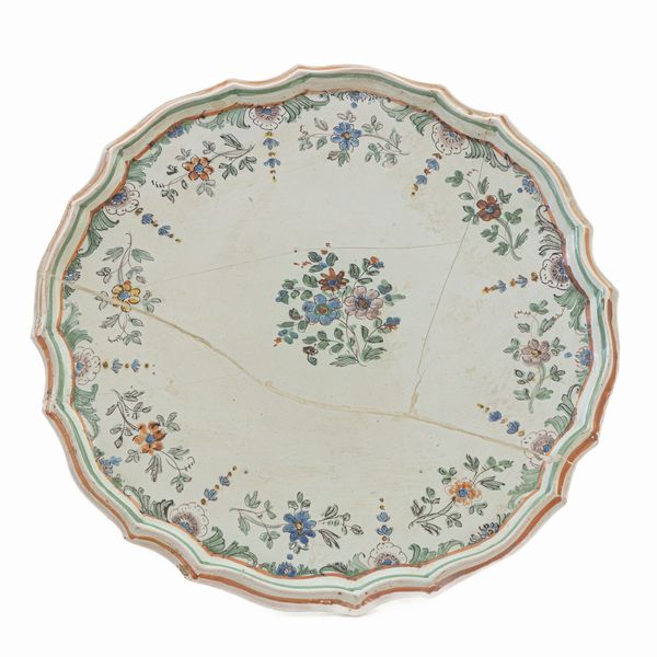 Alzata centrotavola  - Asta Placchette, Medaglie, Sculture e Ceramiche dal XIV al XIX secolo - Associazione Nazionale - Case d'Asta italiane