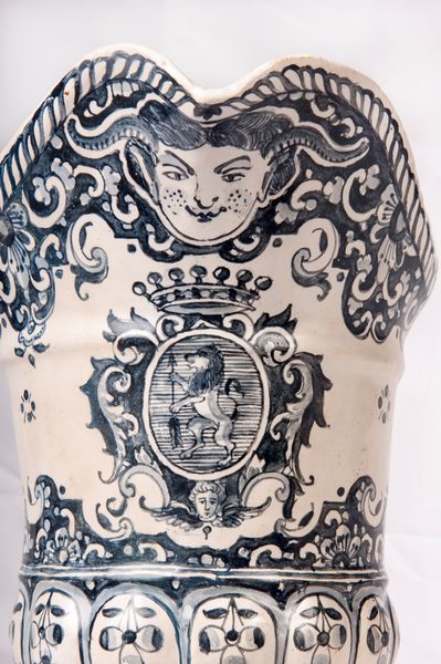 Versatoio ad elmo  - Asta Placchette, Medaglie, Sculture e Ceramiche dal XIV al XIX secolo - Associazione Nazionale - Case d'Asta italiane