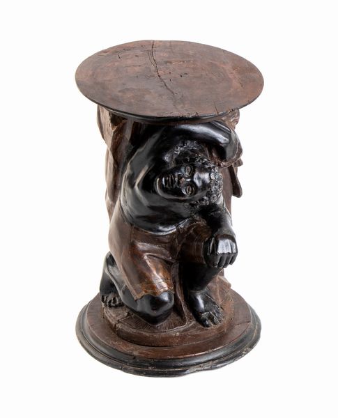 Reggivaso raffigurante Moro  - Asta Placchette, Medaglie, Sculture e Ceramiche dal XIV al XIX secolo - Associazione Nazionale - Case d'Asta italiane