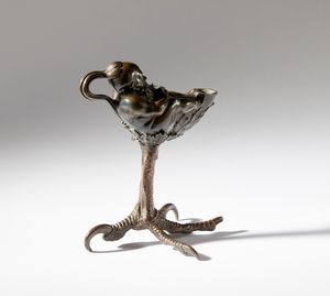 Andrea Briosco detto Riccio : Lucerna a guisa di nano su zampa di rapace  - Asta Placchette, Medaglie, Sculture e Ceramiche dal XIV al XIX secolo - Associazione Nazionale - Case d'Asta italiane